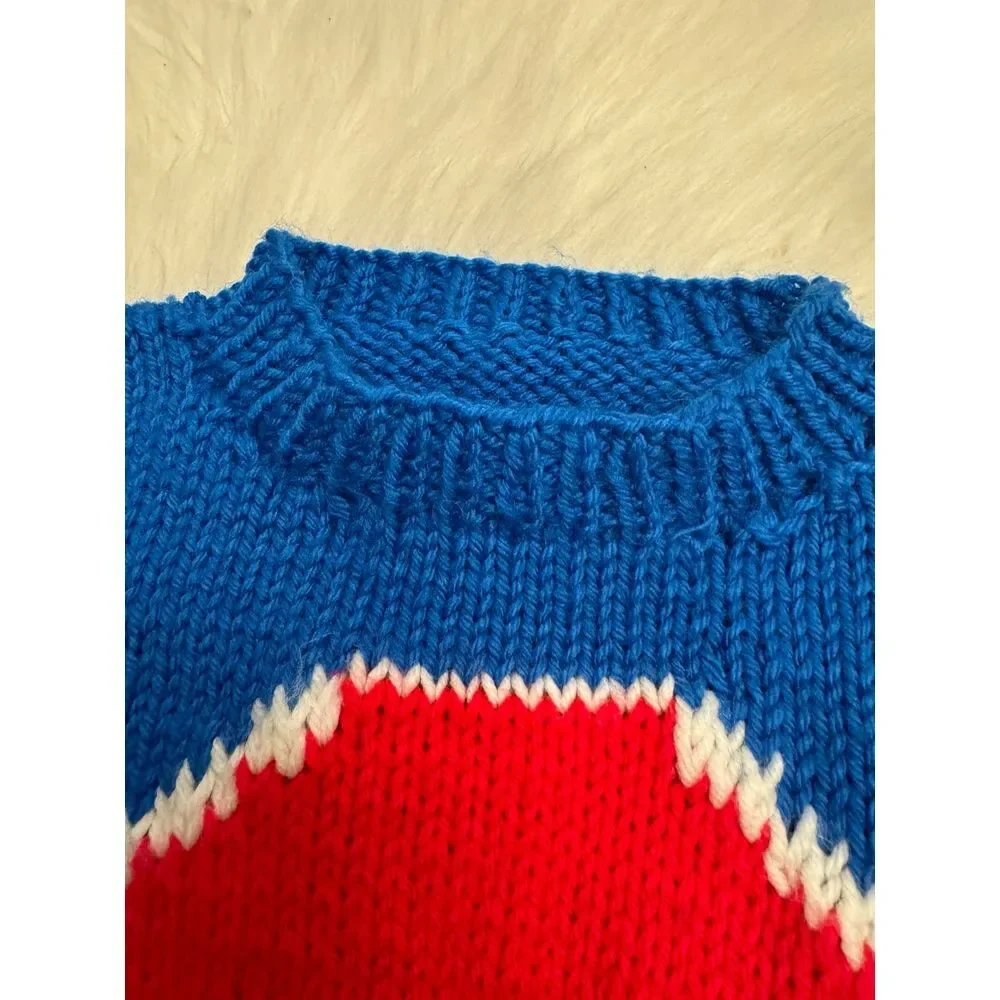 Sweater Vintage hand‎ knit STOP sign
